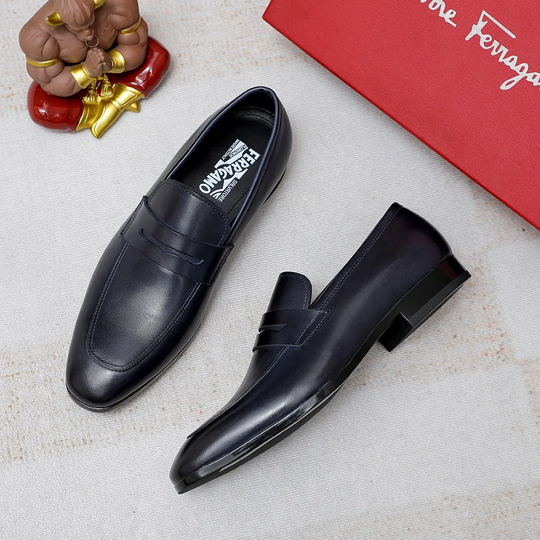 Men's shoes 💰460 🔥Ferragamo's new men's casual slip-on shoes🇨🇳Official website original 1:1 mold, original quality💯Fine workmanship, high-end luxury☘The upper is made of imported Italian first-layer cowhide🌴Luxurious water dyeing🐂Leather lining🍓Rubber wear-resistant and non-slip outsole, breathable and comfortable to wear🍍The first choice for high-grade men, 5 colors available! Code number 38-44 (45.46. Customized)